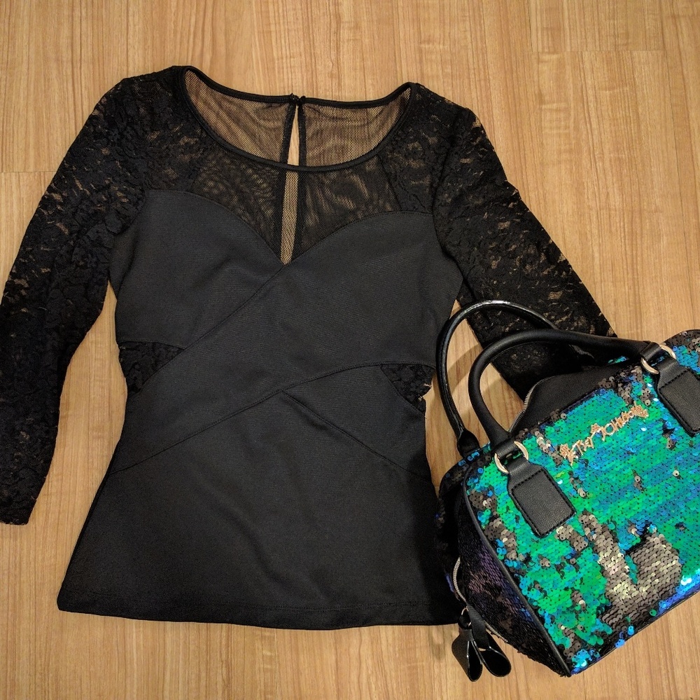 Guess top